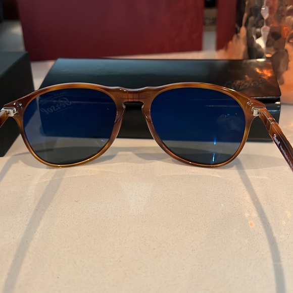 NWT Persol sunglasses - Picture 4 of 7